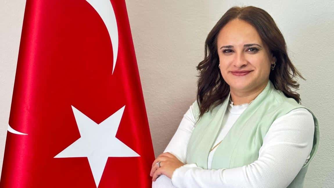 Aysel AZAKLI - Tarih Öğretmeni
